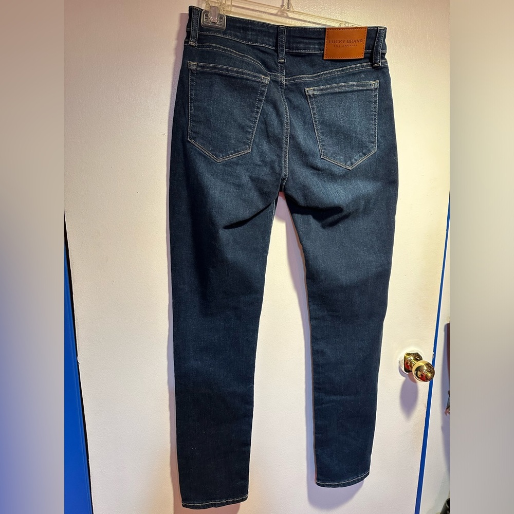Lucky Brand Lolita jeans Size 6/28 NWOT